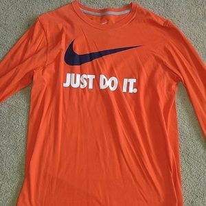 Long sleeve Nike tshirt